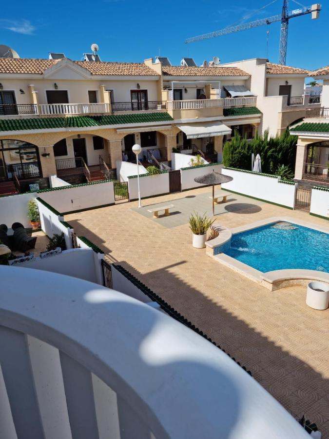 Agradable Adosado Con Piscina Villa Ciudad Quesada Kültér fotó