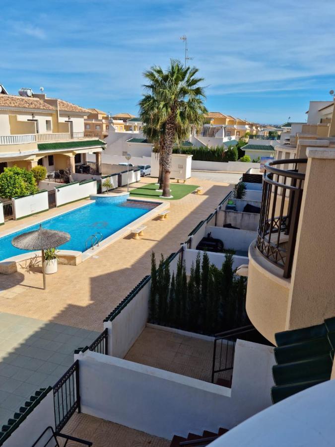 Agradable Adosado Con Piscina Villa Ciudad Quesada Kültér fotó
