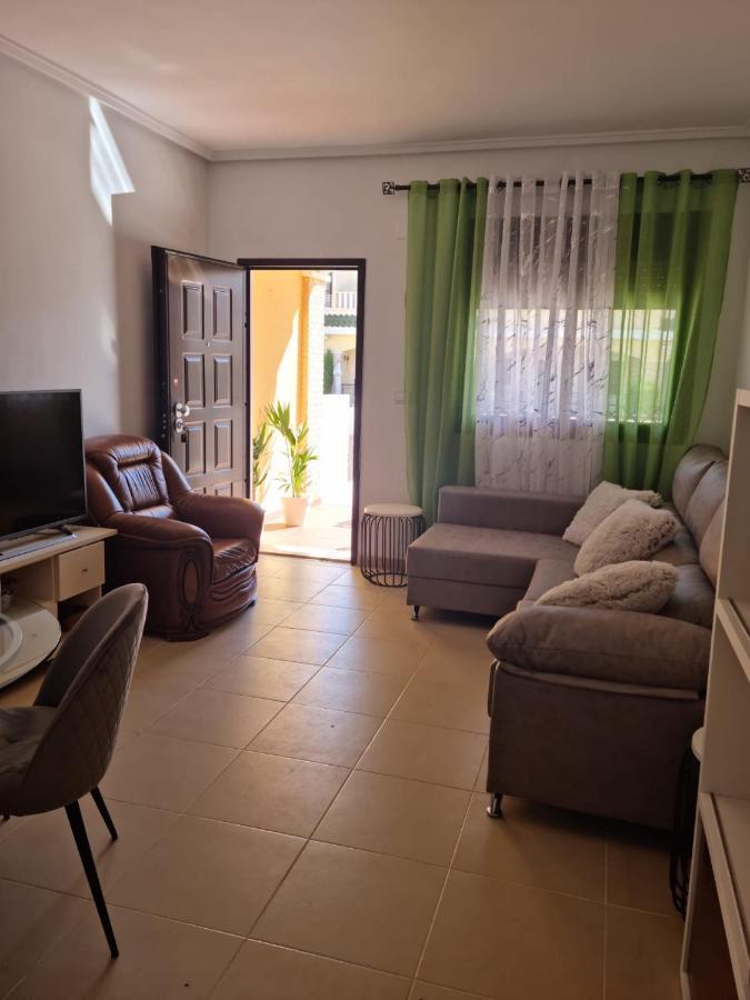 Agradable Adosado Con Piscina Villa Ciudad Quesada Kültér fotó