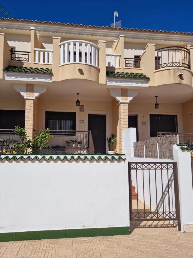 Agradable Adosado Con Piscina Villa Ciudad Quesada Kültér fotó