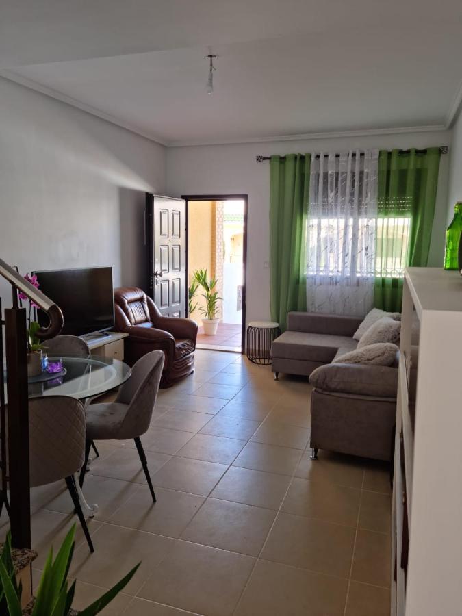 Agradable Adosado Con Piscina Villa Ciudad Quesada Kültér fotó